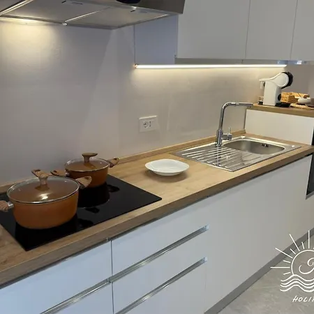 Sisters'house アパート